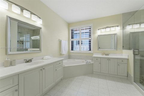 Купить виллу или дом в Мирамар, Флорида 5 спален, 248.05м2, № 2065762 - фото 10