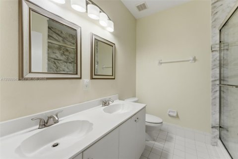 Купить виллу или дом в Мирамар, Флорида 5 спален, 248.05м2, № 2065762 - фото 15