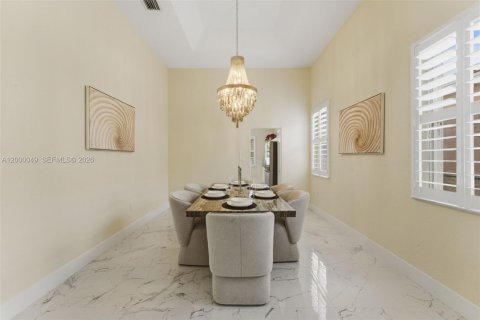 Купить виллу или дом в Мирамар, Флорида 5 спален, 248.05м2, № 2065762 - фото 7