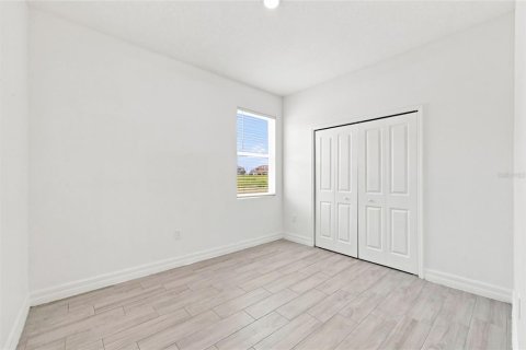 Villa ou maison à vendre à Poinciana, Floride: 4 chambres, 134.71 m2 № 2315221 - photo 20
