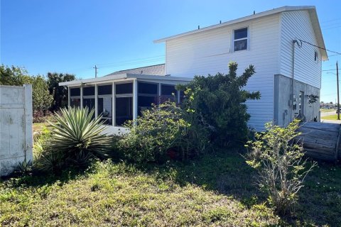 House in Port Charlotte, Florida 3 bedrooms, 137.68 sq.m. № 1516098 - photo 29