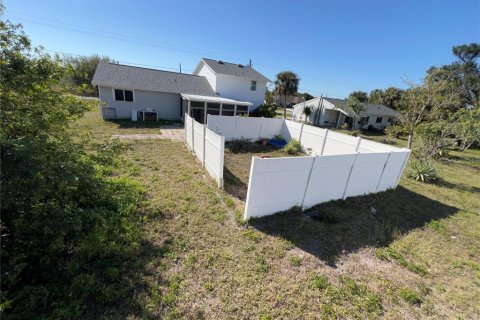 House in Port Charlotte, Florida 3 bedrooms, 137.68 sq.m. № 1516098 - photo 22