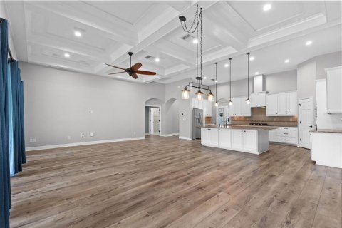 House in Wesley Chapel, Florida 5 bedrooms, 346.43 sq.m. № 2313052 - photo 21