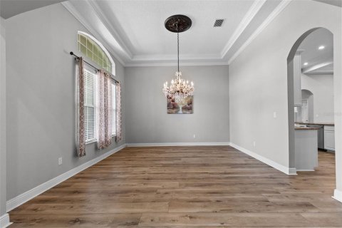 House in Wesley Chapel, Florida 5 bedrooms, 346.43 sq.m. № 2313052 - photo 9