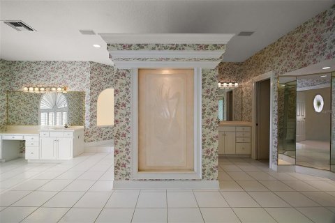 Casa en venta en Mount Dora, Florida, 4 dormitorios, 439.71 m2 № 1822312 - foto 26