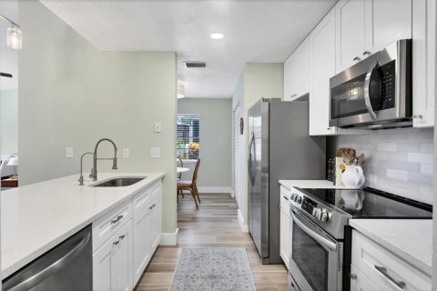 Villa ou maison à vendre à Bradenton, Floride: 4 chambres, 151.99 m2 № 1918291 - photo 8