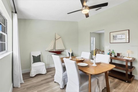 Villa ou maison à vendre à Bradenton, Floride: 4 chambres, 151.99 m2 № 1918291 - photo 14