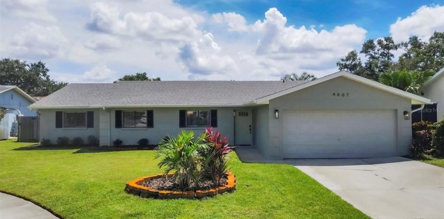 Villa ou maison à Bradenton, Floride 4 chambres, 151.99 m2 № 1918291