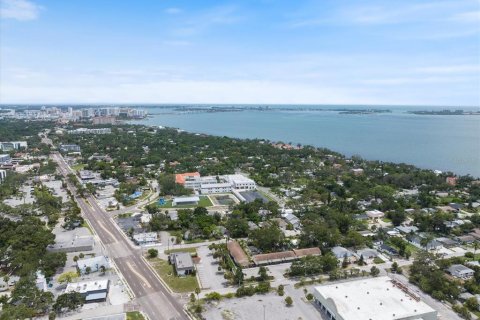 Adosado en alquiler en Sarasota, Florida, 2 dormitorios, 111.48 m2 № 1837287 - foto 12