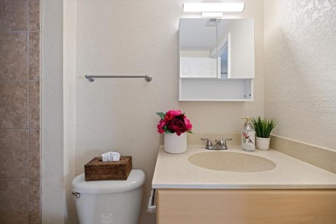 Adosado en alquiler en Sarasota, Florida, 2 dormitorios, 111.48 m2 № 1837287 - foto 25