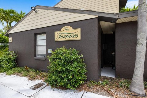 Adosado en alquiler en Sarasota, Florida, 2 dormitorios, 111.48 m2 № 1837287 - foto 16