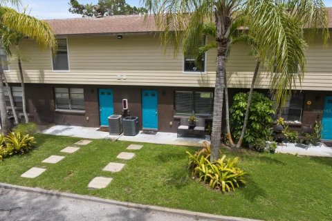 Adosado en alquiler en Sarasota, Florida, 2 dormitorios, 111.48 m2 № 1837287 - foto 7