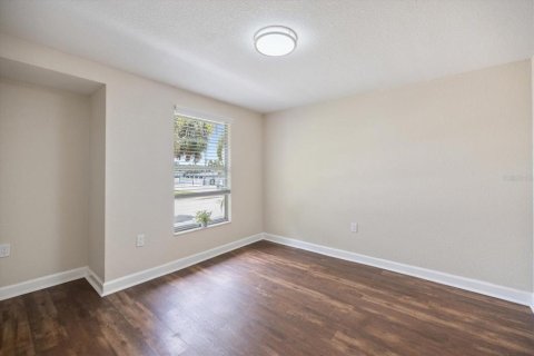 Adosado en alquiler en Sarasota, Florida, 2 dormitorios, 111.48 m2 № 1837287 - foto 2