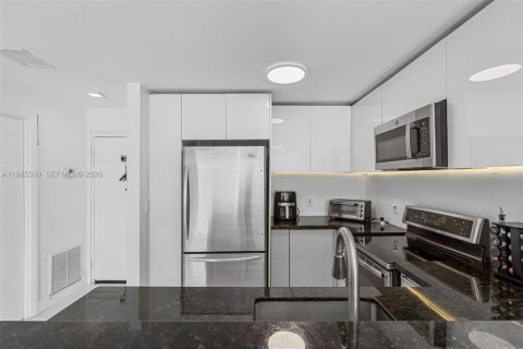 Купить кондоминиум в Майами-Бич, Флорида 2 спальни, 68.75м2, № 2066197 - фото 4