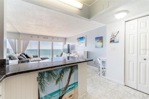 Condo in Clearwater, Florida, 3 rooms  № 1828500 - photo 11