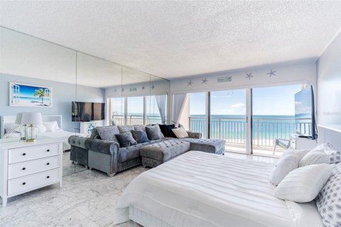 Condo in Clearwater, Florida, 3 rooms  № 1828500 - photo 14