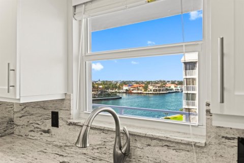 Copropriété à vendre à Highland Beach, Floride: 2 chambres, 102.38 m2 № 2377282 - photo 14