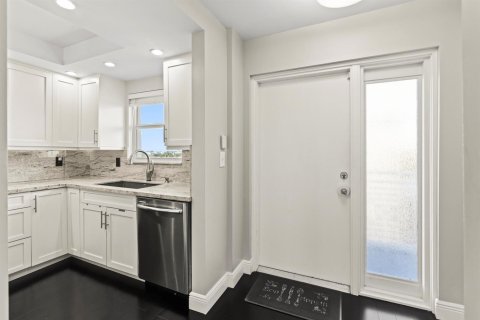 Copropriété à vendre à Highland Beach, Floride: 2 chambres, 102.38 m2 № 2377282 - photo 16