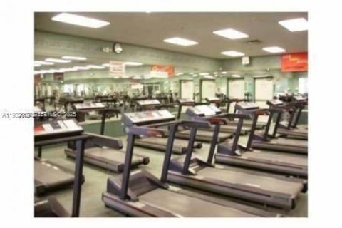 Condo in Pembroke Pines, Florida, 2 bedrooms  № 1991102 - photo 4