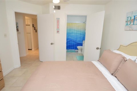 Condo in Tampa, Florida, 1 bedroom  № 1903931 - photo 29