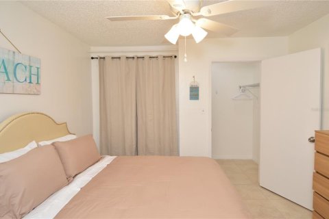 Condo in Tampa, Florida, 1 bedroom  № 1903931 - photo 23