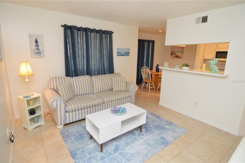 Condo in Tampa, Florida, 1 bedroom  № 1903931 - photo 13
