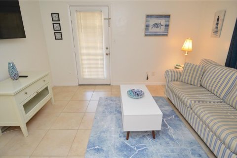 Condo in Tampa, Florida, 1 bedroom  № 1903931 - photo 18