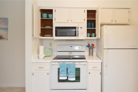 Condo in Tampa, Florida, 1 bedroom  № 1903931 - photo 5