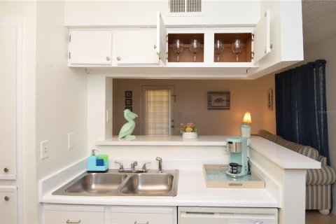 Condo in Tampa, Florida, 1 bedroom  № 1903931 - photo 7
