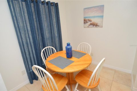 Condo in Tampa, Florida, 1 bedroom  № 1903931 - photo 12