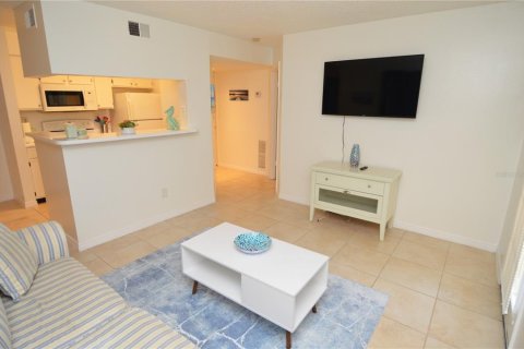Condo in Tampa, Florida, 1 bedroom  № 1903931 - photo 3