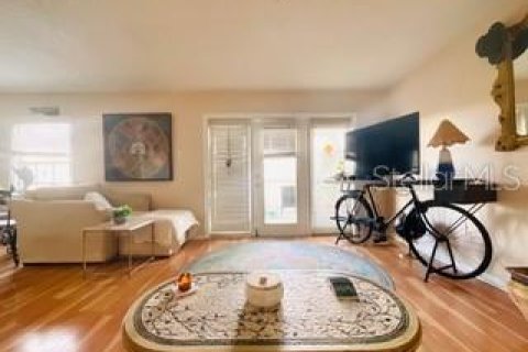 Copropriété à vendre à Saint Petersburg, Floride: 2 chambres, 71.81 m2 № 1916451 - photo 12