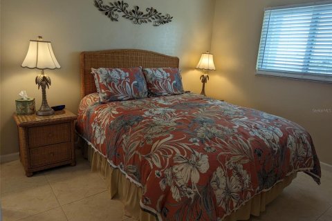 Condo in Punta Gorda, Florida, 2 bedrooms  № 1838524 - photo 22