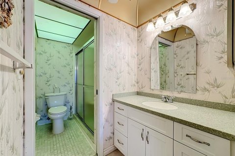 Condo in Bradenton, Florida, 2 bedrooms  № 2377880 - photo 25