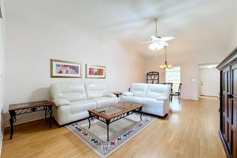 Condo in Bradenton, Florida, 2 bedrooms  № 2377880 - photo 21