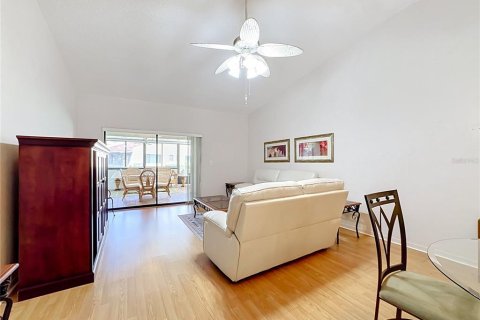 Condo in Bradenton, Florida, 2 bedrooms  № 2377880 - photo 17