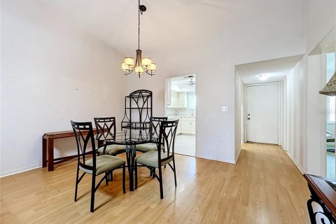 Condo in Bradenton, Florida, 2 bedrooms  № 2377880 - photo 15
