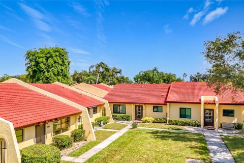 Condo in Bradenton, Florida, 2 bedrooms  № 2377880 - photo 5