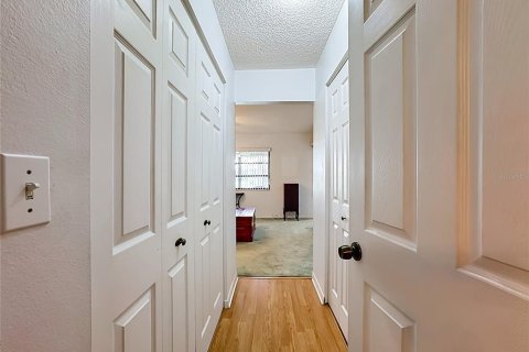 Condo in Bradenton, Florida, 2 bedrooms  № 2377880 - photo 27