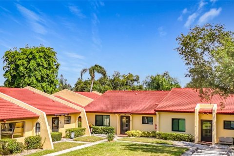 Condo in Bradenton, Florida, 2 bedrooms  № 2377880 - photo 4