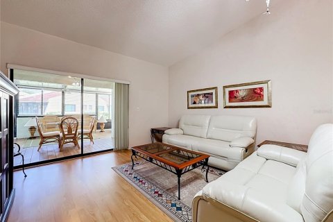 Condo in Bradenton, Florida, 2 bedrooms  № 2377880 - photo 18