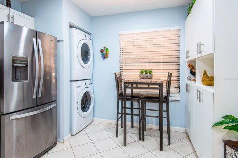Condo in Bradenton, Florida, 2 bedrooms  № 1679961 - photo 9