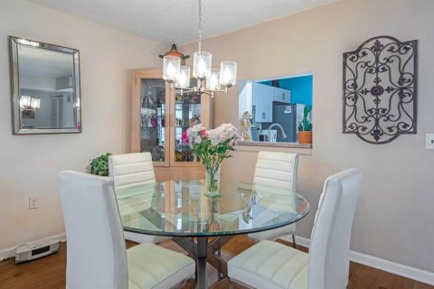Condo in Bradenton, Florida, 2 bedrooms  № 1679961 - photo 13