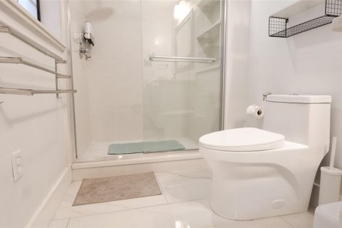 Купить виллу или дом в Палм-Харбор, Флорида 9 комнат, 247.12м2, № 2225359 - фото 25