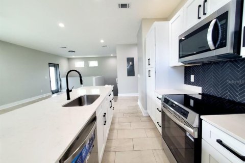 Appartement à louer à Tampa, Floride: 3 chambres, 129.23 m2 № 2385876 - photo 7