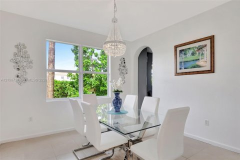 Casa en venta en Homestead, Florida, 5 dormitorios, 235.41 m2 № 2428171 - foto 6