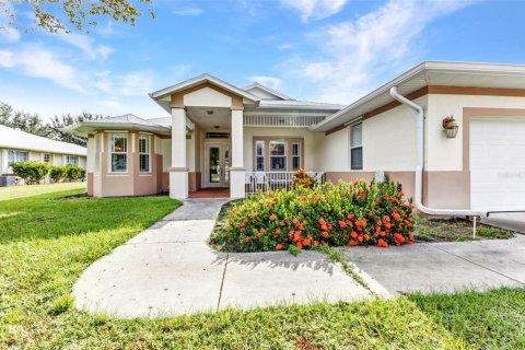 Villa ou maison à vendre à Punta Gorda, Floride: 3 chambres, 185.62 m2 № 1903550 - photo 3