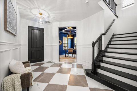 House in Windermere, Florida 6 bedrooms, 390.38 sq.m. № 1856584 - photo 4