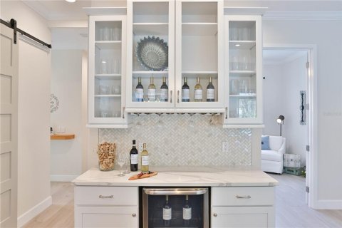 House in Sarasota, Florida 3 bedrooms, 266.82 sq.m. № 2233206 - photo 13