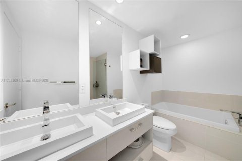 Copropriété à vendre à Miami, Floride: 2 chambres, 85.84 m2 № 1990717 - photo 13